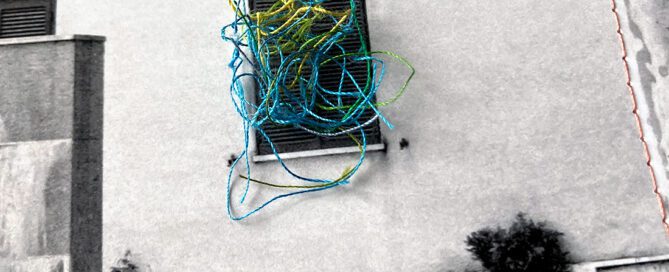 Villaggio Breda, progetto di ricamo su fotografia analogica