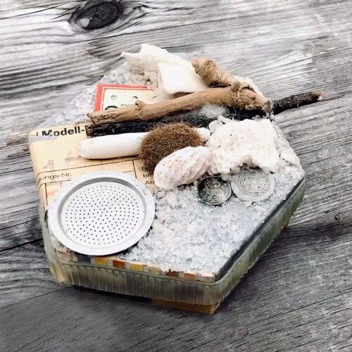 Ricamo contemporaneo ✦ El siempre mar, custodito in scatola d’artista, pezzo unico