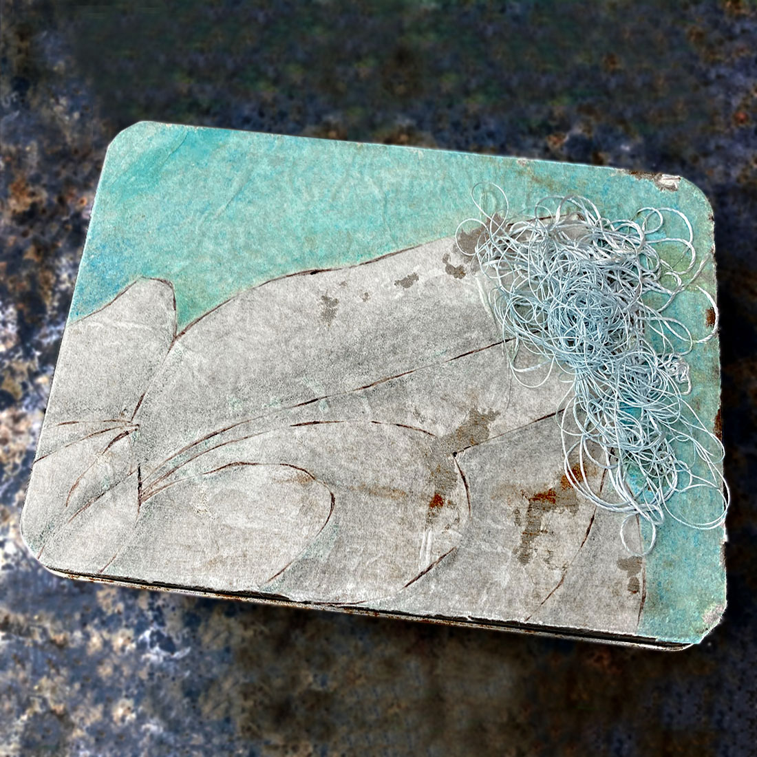 Ricamo contemporaneo ✦ I miei sogni sono come la vostra veglia, pezzo unico con scatola d’artista