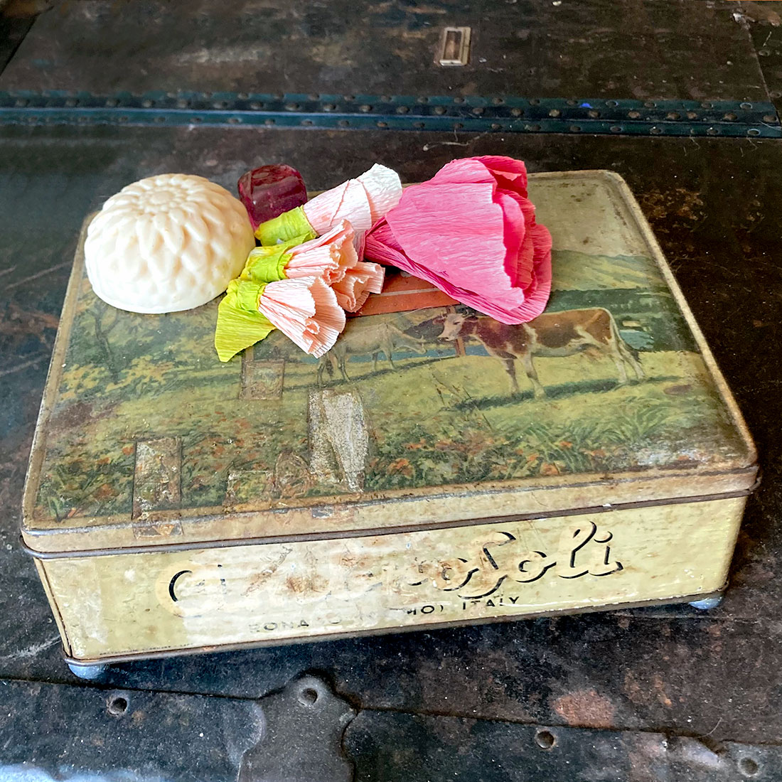 Ricamo contemporaneo ✦ Tutto è vano, pannolino vintage di lino, pezzo unico