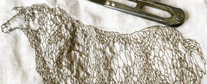 Ricamo su stoffa vintage